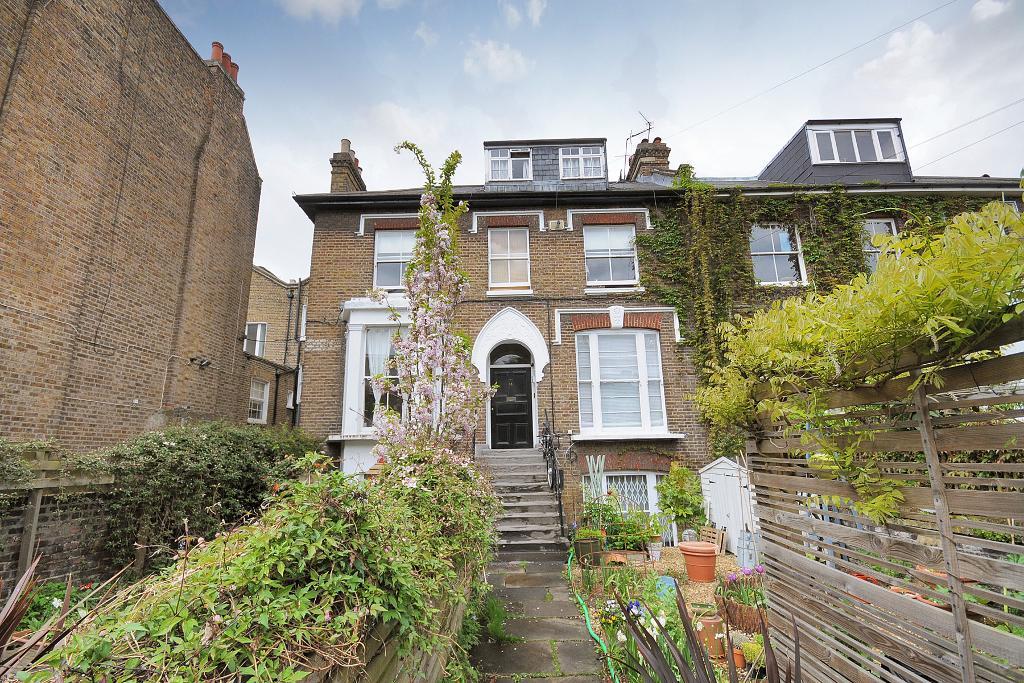 Oaklands grove, West London, Shepherds Bush, W12 0JD