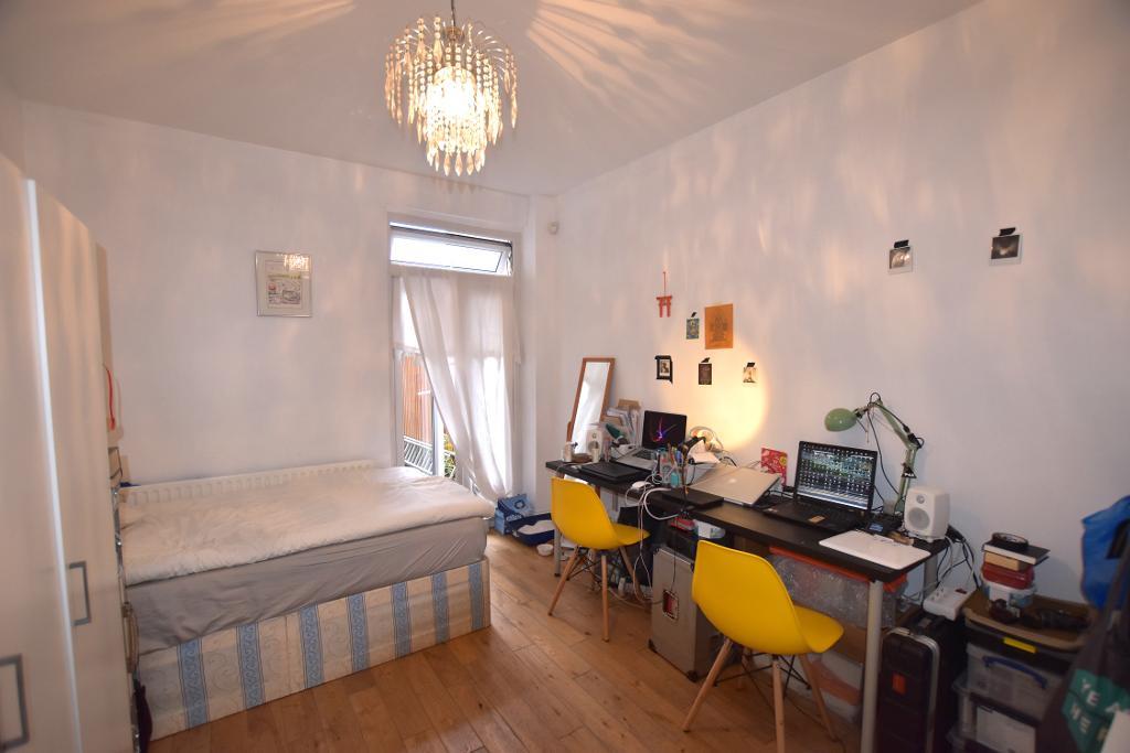 Aycliffe Road, Shepherds Bush, London, W12 0LL