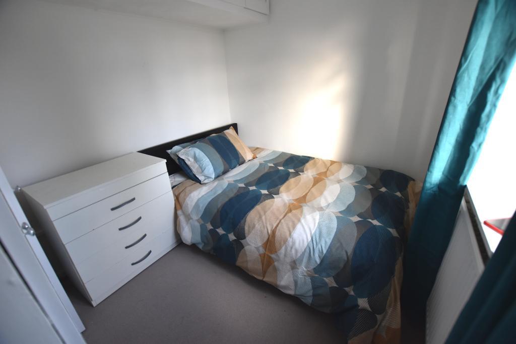 Brassie Avenue, East Acton, London, W3 7DE