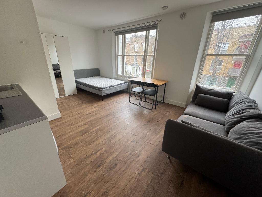 Oaklands Grove, Shepherds Bush, London, W12 0JD