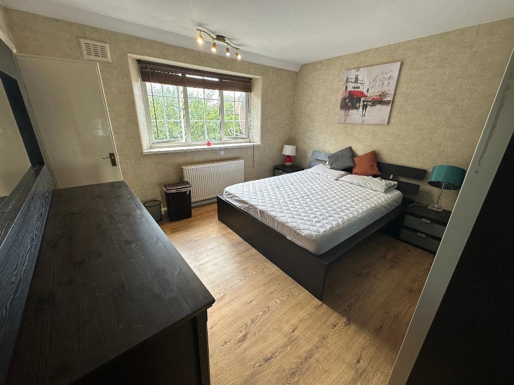 Hilary Road, Shepherds Bush, London, W12 0QB